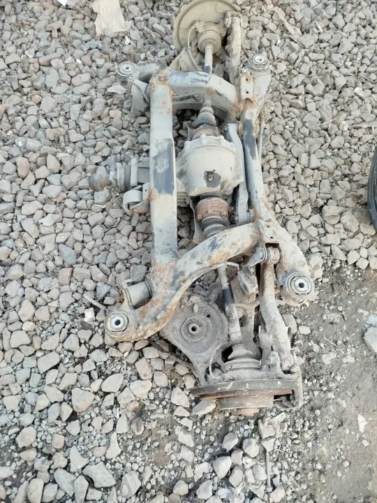 BELKA TYŁ OŚ TYLNA DYFER 4X4 AUDI A4 B6 - Gebraucht image 2