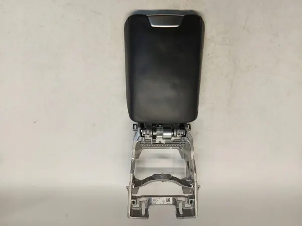 Apoio de Braço Audi A7 II OEM 4K0864283D - Usado image 2