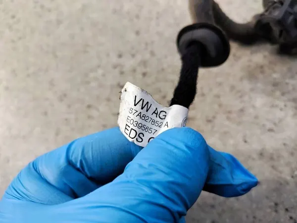 Bagagelucka Aktuator 57A827852A Skoda Karoq image 5