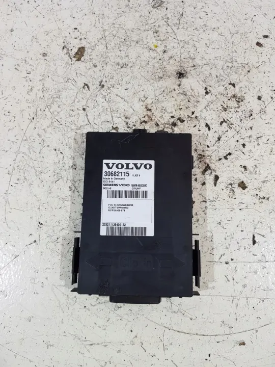 Volvo XC60 I Centrale Sluitmodule OEM 30682115 image 2