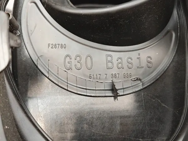 Brandstofklep motorafdekking BMW G30 OEM 7387939 image 10