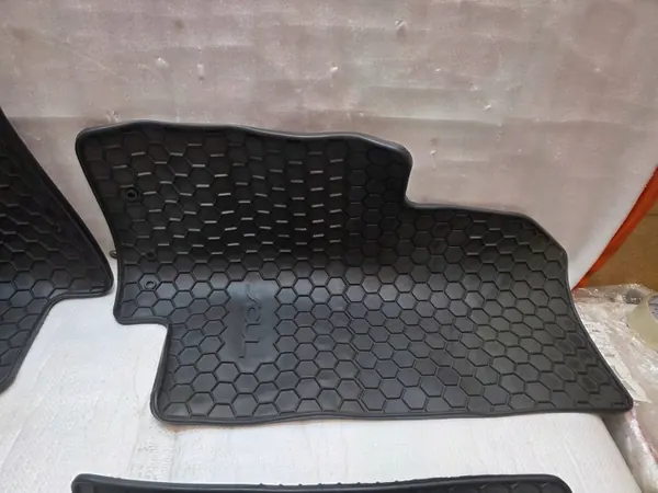 Tapis auto KIA Soul OEM 85720B2000EQ - Complet image 4