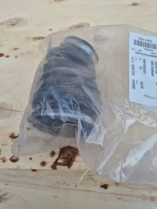 Tuyau d'admission d'air VOLVO 30680965 image 3