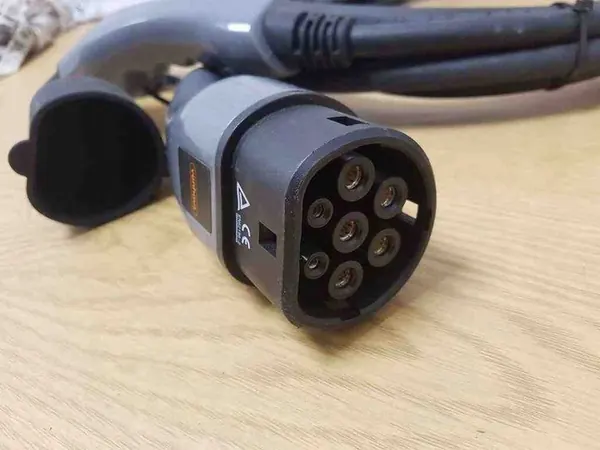 BMW 3 Series Battery Charging Cable 2016 OEM 3500214 image 5