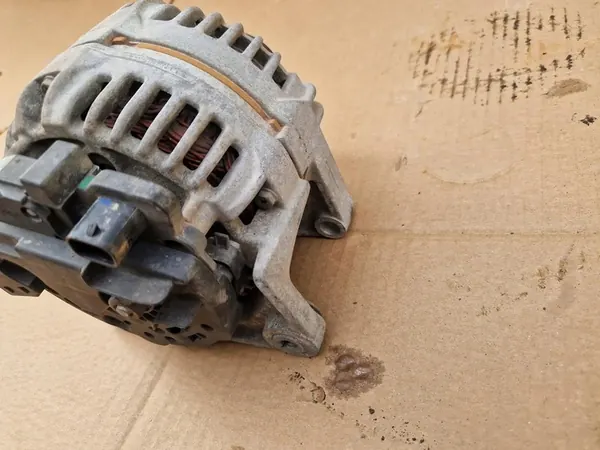 Vaihtovirtageneraattori 120A Opel Signum Vectra C 1.8 OEM 0124425050 image 4