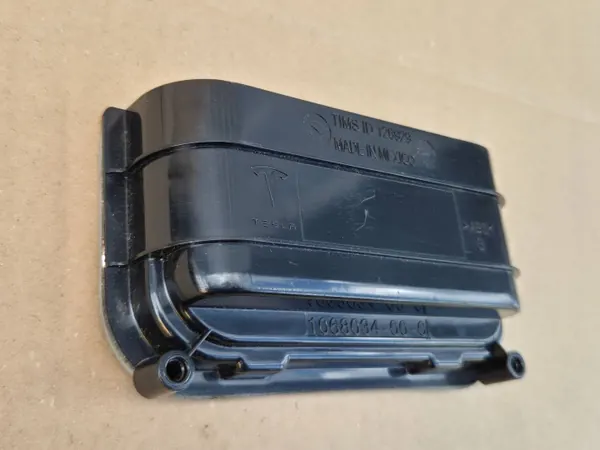 Couvercle Filtre Habitacle Tesla Model S OEM 126929 image 3