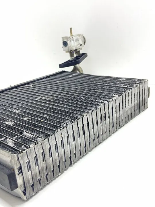 Mercedes-Benz ilmastointihöyrystin OEM RTX80515 - Käytetty image 4