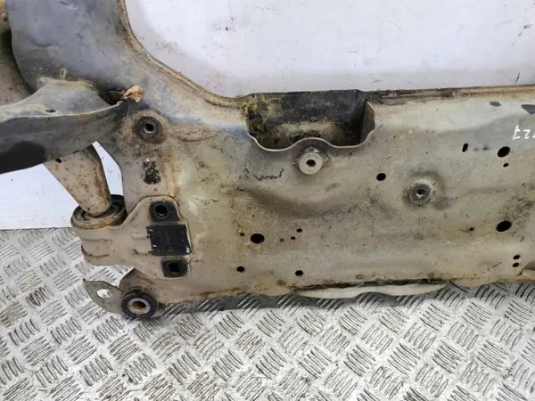 Ford Focus 2012 Framhjulsram OEM AMD133843 image 3