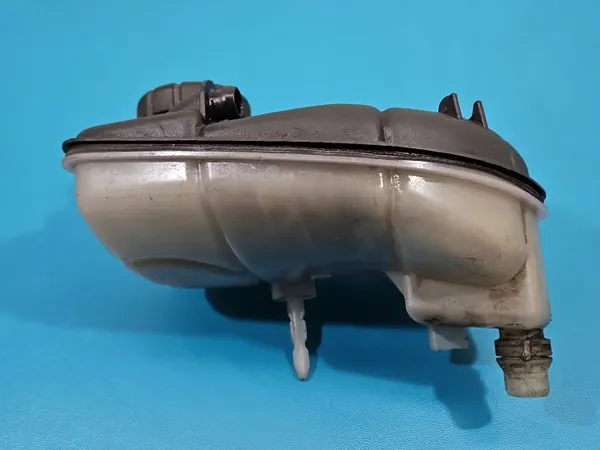 Uitzettank OEM A4475000049 Mercedes Vito W447 image 7