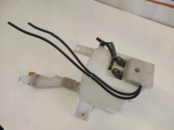 Scheibenwaschbehälter Subaru Legacy IV OEM 000057 image 5