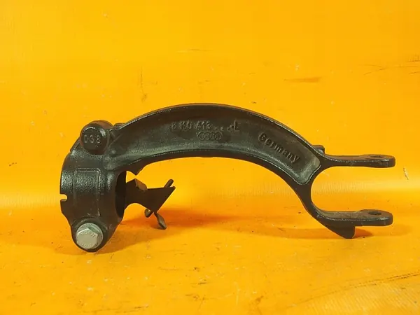 Audi A7 4G Oikea Jousituskiinnike OEM 8k0413038l image 2
