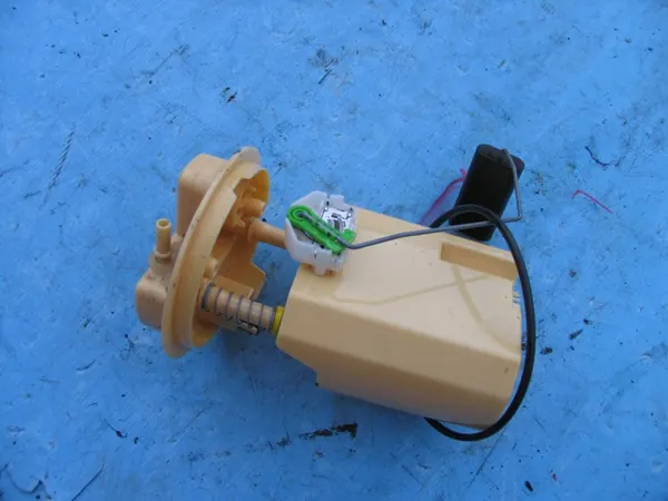 Bomba de combustível Dacia Duster 1.5 DCI image 2