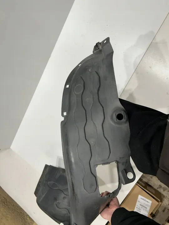 Kia Rio 3 Etu oikea pyöränkaari OEM 868141W000 image 3