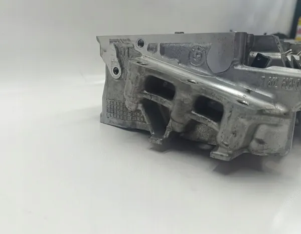 Culata BMW OEM 78126060400 para N47C20 2.0 image 3