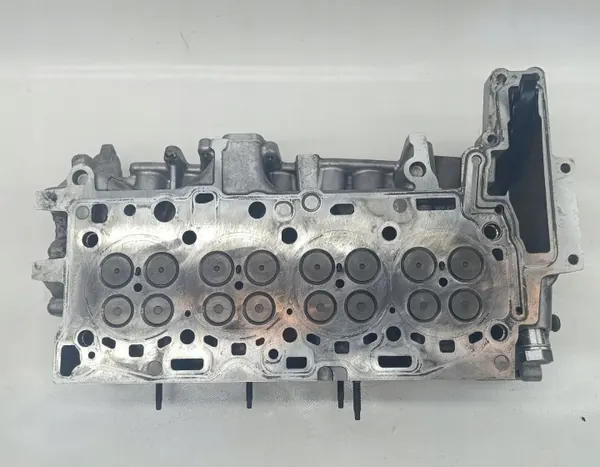 Culata BMW OEM 78126060400 para N47C20 2.0 image 5