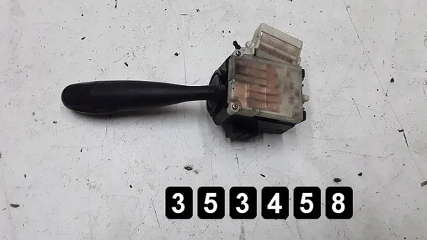 Interruptor Toyota OEM AM-353458 para Yaris Verso 2002 image 3