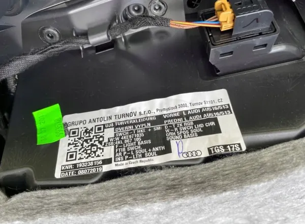 Audi E-Tron 55 Deurbekleding OEM 4KE971105 Links Voor image 3