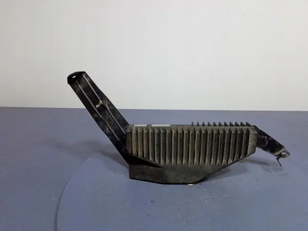 Volvo S80 I Radioversterker OEM 8673135 image 2