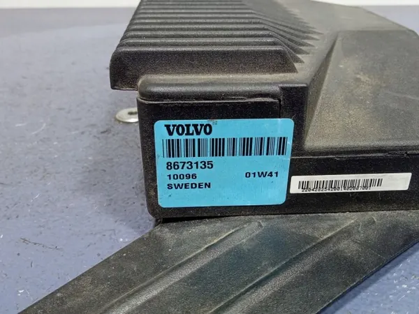Volvo S80 I Radioversterker OEM 8673135 image 5
