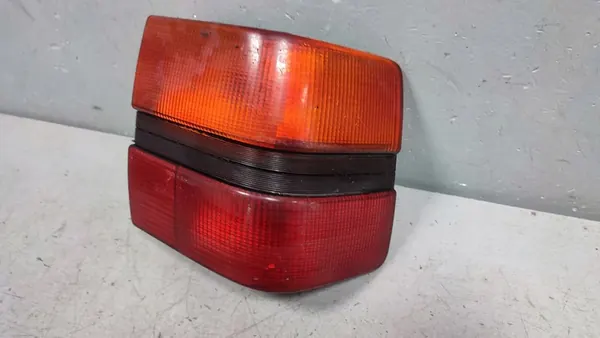 Lámpara Trasera Derecha Hella Audi 100 C3 image 3