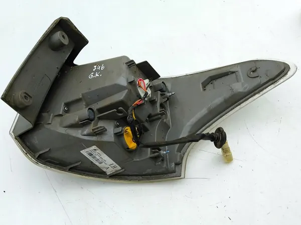 Luz trasera izquierda Mitsubishi Outlander 2013 image 10