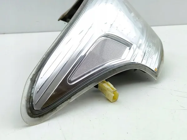 Luz trasera izquierda Mitsubishi Outlander 2013 image 8