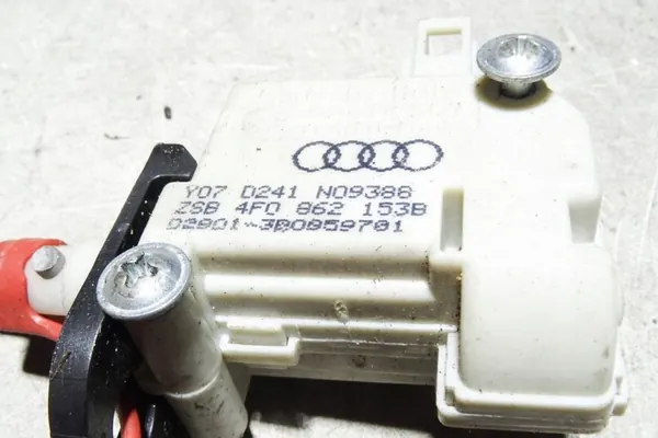 Bränsletanklock AUDI A6 (4F2, C6) 4F0862153B image 3