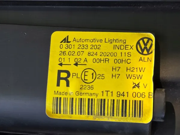 VW Touran I Lift Oikea Ajovalo Täydellinen EU 1T1941006B image 10