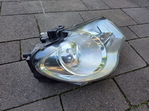 VW Touran I Lift Oikea Ajovalo Täydellinen EU 1T1941006B image 3