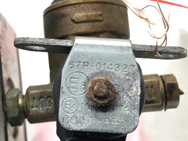Réducteur LPG OEM 67R-014327 - État Utilisé image 4
