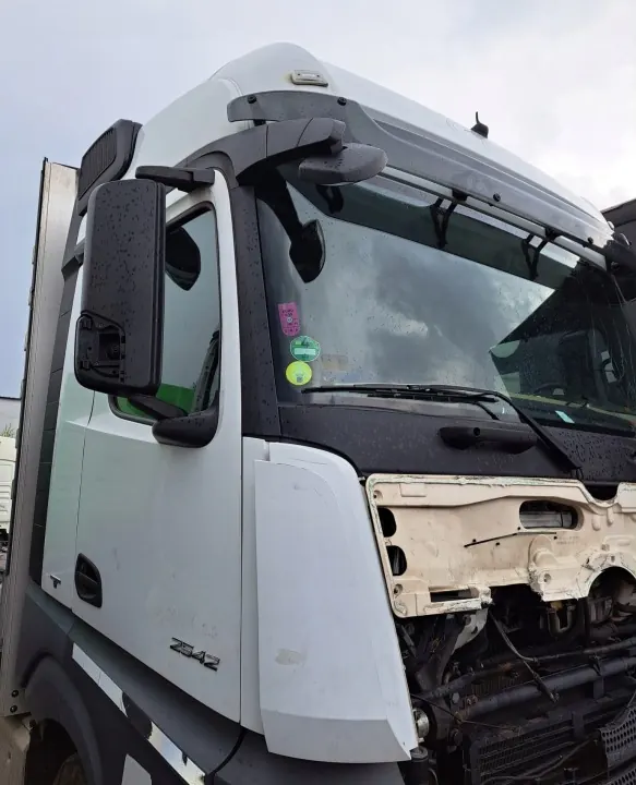 Mercedes-Benz OE Cabineskelet & Deuren - Gebruikt image 4