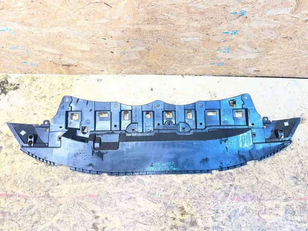 Toyota Yaris Cross Frontstoßstangenschutz OEM 52618-0D180 image 2