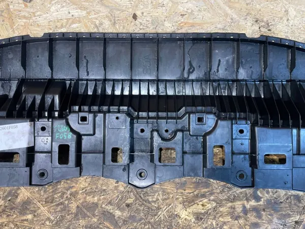 Toyota Yaris Cross Frontstoßstangenschutz OEM 52618-0D180 image 8