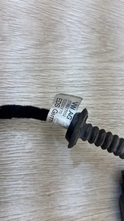 Elbakluckstöd Höger OEM 57A827852 image 4