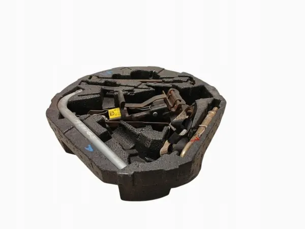 Insertion roue de secours VW New Beetle OEM 1C0011031 image 2