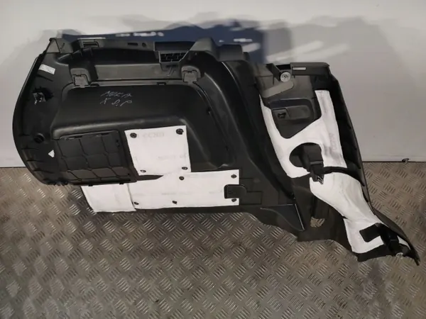 Moldura maletero Opel Mokka X OEM FBZ7372 - Usado image 3