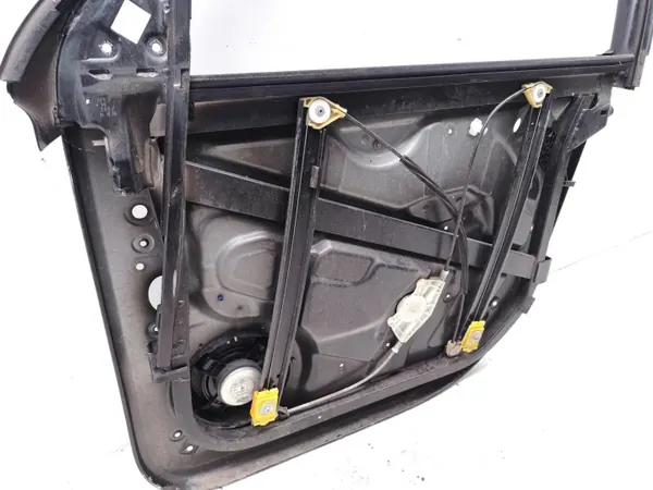 VW Touareg framdörr fönsterram OEM 7L6837729K image 3