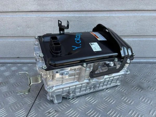 Toyota Yaris Cross Inverter G9200-52181 OEM image 2