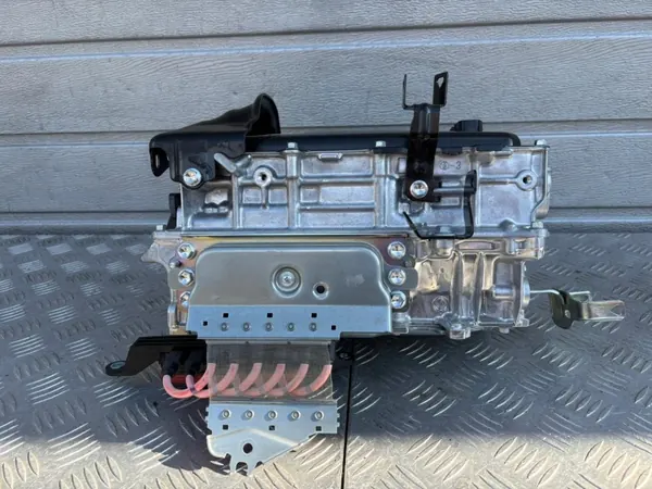 Toyota Yaris Cross Inverter G9200-52181 OEM image 3