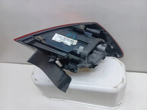 Luz trasera derecha Seat Leon III 5F HB image 5