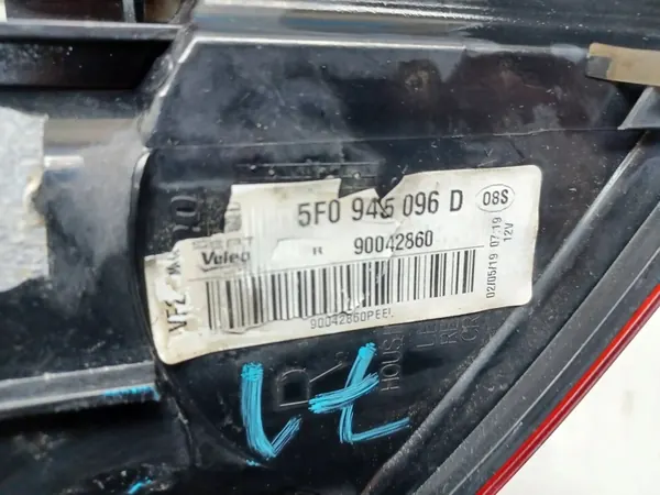 Luz trasera derecha Seat Leon III 5F HB image 6