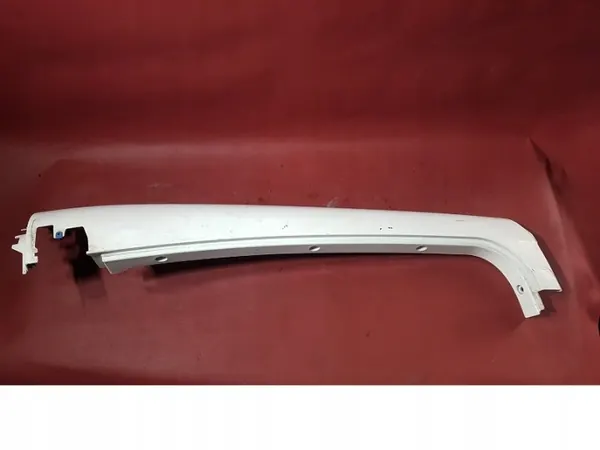 OEM 81624100193 Moldura pilar cabina izquierda MAN TGX image 2