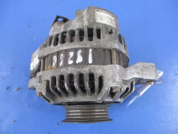 HONDA CIVIC VI 1.5 16V Vaihtovirtageneraattori AHGA24 image 2