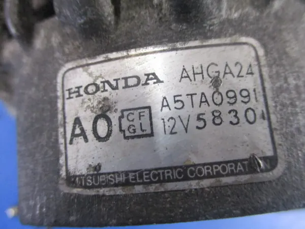 HONDA CIVIC VI 1.5 16V Vaihtovirtageneraattori AHGA24 image 7