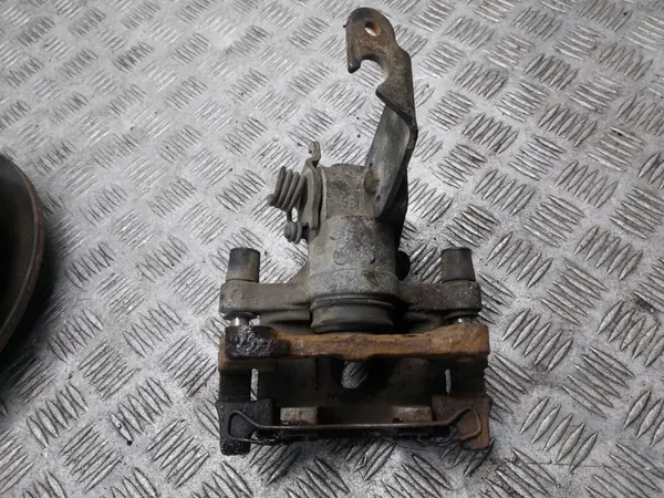 Jarrurattaat Taka + Jarrukahva Oikea OEM 54645612 image 9