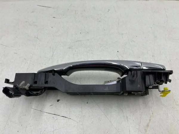 Nissan X-Trail T32 Vänster Fram Keyless Dörrhandtag image 4