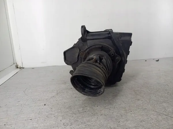 Ilmansuodattimen kotelo Skoda Octavia II 2.0 FSI image 2