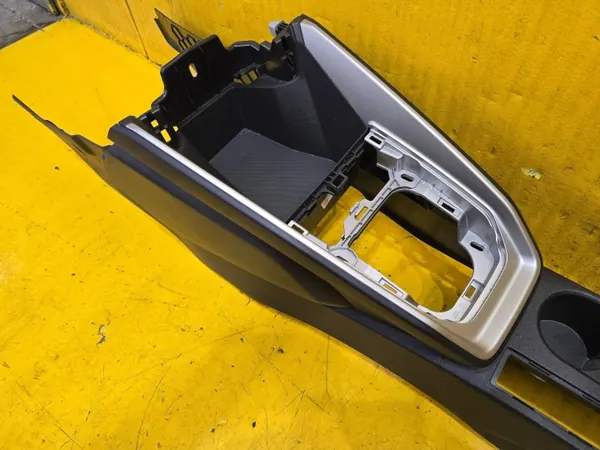Armsteuntunnel OEM 82B863243 voor Audi A1 II 82A image 4