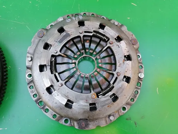 Volante de Dupla Massa BMW E90 318i 2.0 N46B20 image 3