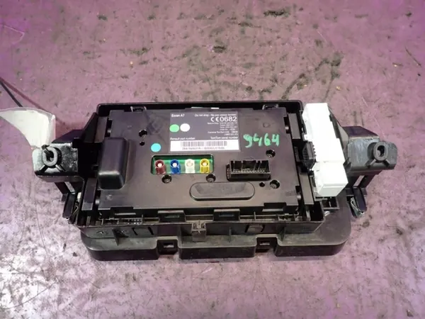 Renault OE näyttöruutu OEM Zawada-386625- image 3